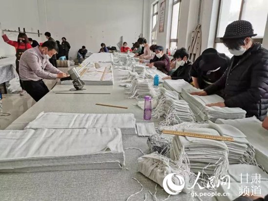 甘肅：發(fā)揮巾幗扶貧車間優(yōu)勢有效助力脫貧攻堅(jiān)