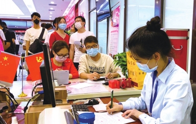 “幸有所愛，不畏山?！?“5·20”當天蘭州城關區(qū)有521對新人領證