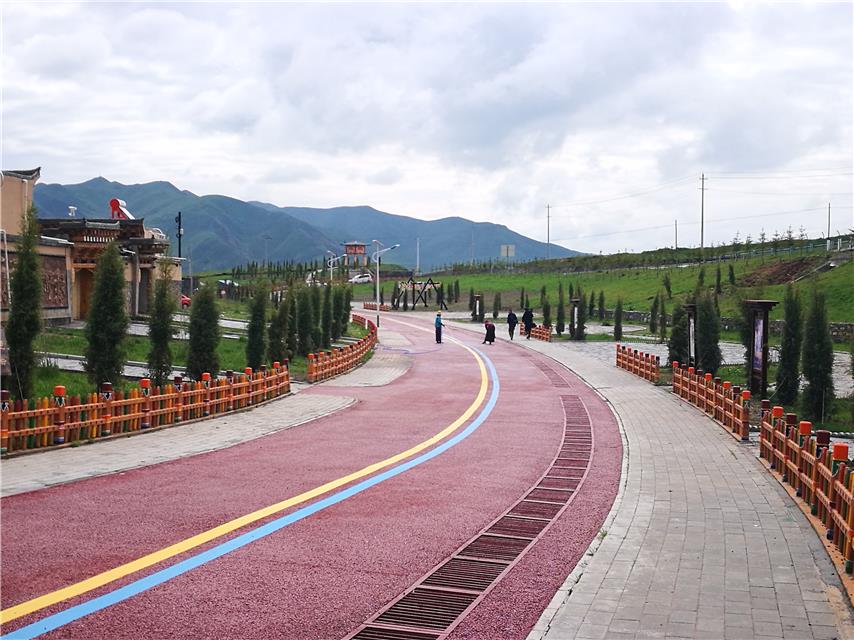 甘肅甘南州夏河縣安果村：吃上“旅游”飯，安心奔小康