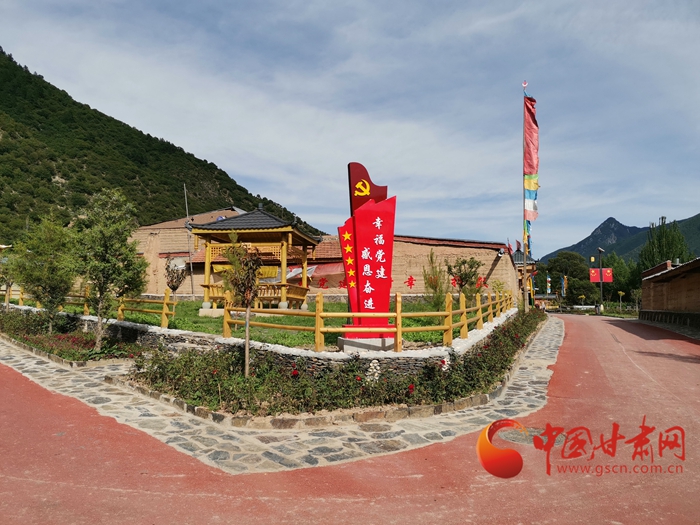 【蘭大新聞學(xué)子重走西北角】甘南迭部：村民吃上“文化飯”，搭上“旅游車”