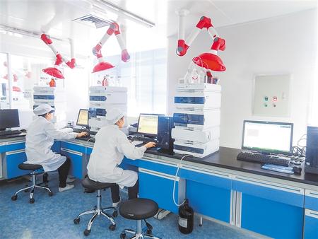 【抓“六穩(wěn)” 促“六?！薄繙p輕企業(yè)負(fù)擔(dān) 幫助渡過難關(guān)