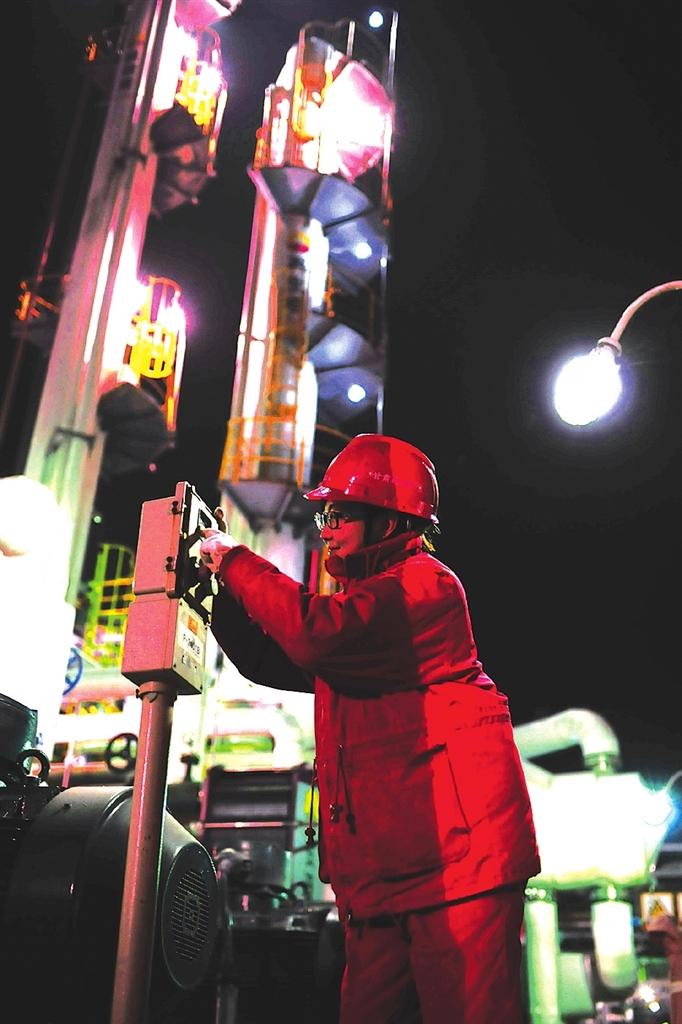 蘭州熱電公司提前開(kāi)閘送熱鍋爐、管網(wǎng)運(yùn)行狀況良好