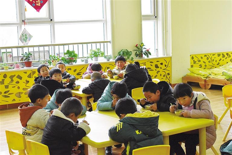 臨夏州和政縣嘉庚實(shí)驗(yàn)幼兒園由廈門市集美區(qū)投資500萬(wàn)元援建