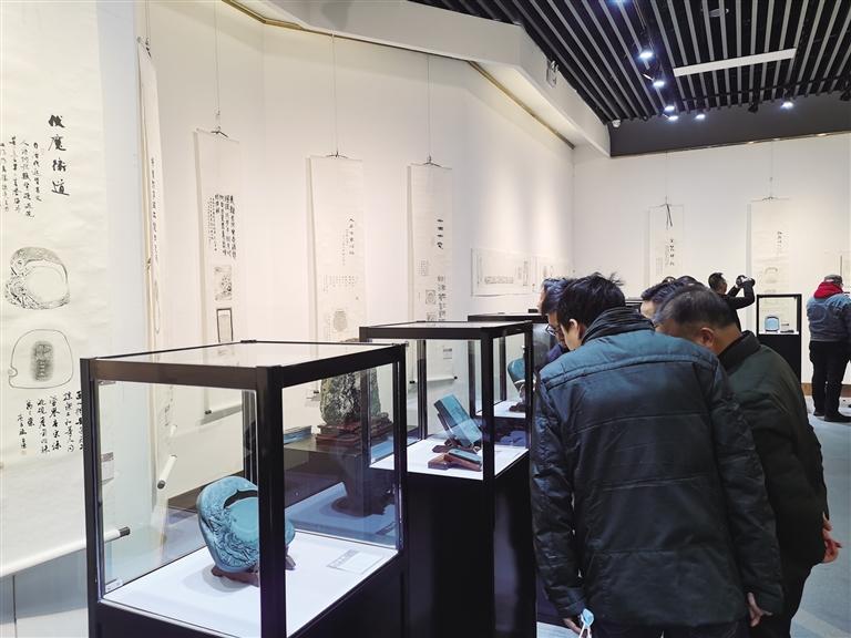 “非遺精品洮硯傳拓題跋藝術(shù)展”開(kāi)展 洮硯雕刻、傳拓、拓片題跋集中亮相甘肅藝術(shù)館