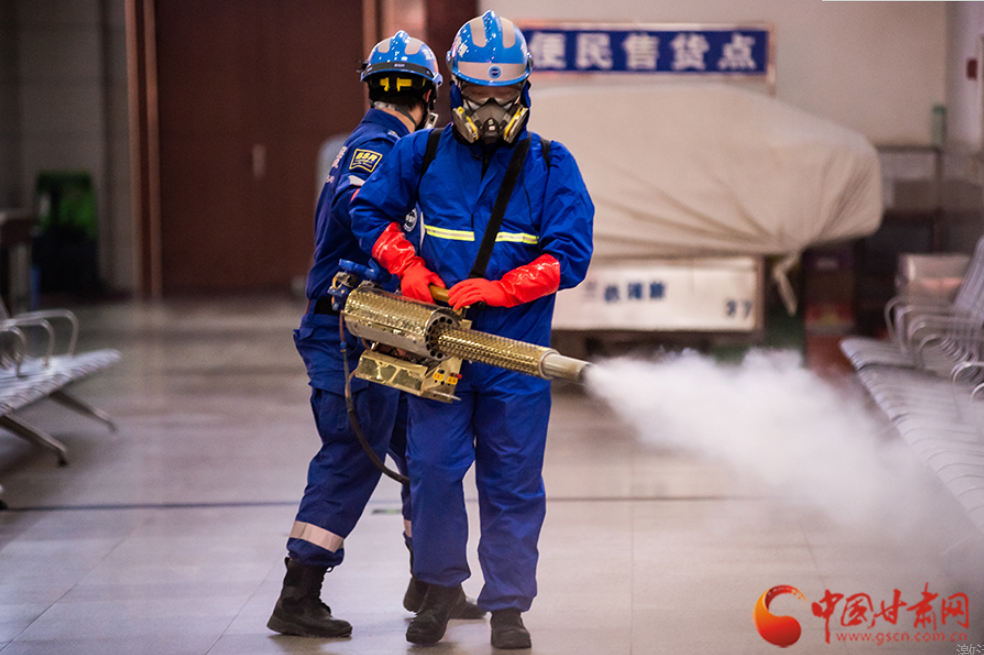 【新春走基層】護(hù)航回家路，蘭州車(chē)站這波操作很硬核！