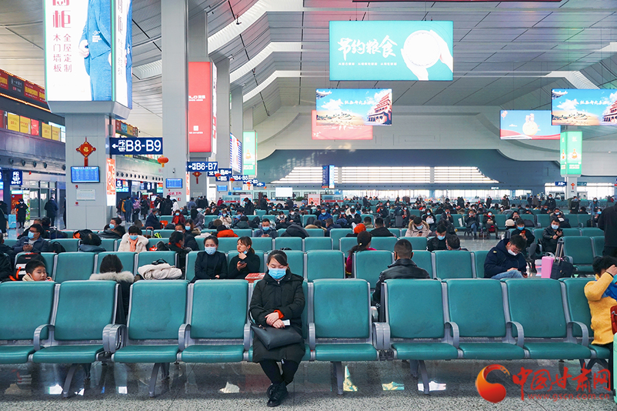 蘭州車(chē)站：用心守護(hù)“開(kāi)往春天的列車(chē)” 做好旅客節(jié)后返程運(yùn)輸