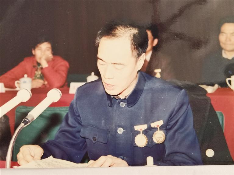 尋訪百名先鋒黨員  他用13年的時間完成28年的工作量——記“刀具大王”、全國勞模、蘭州通用機器廠工人技師蘆聚才