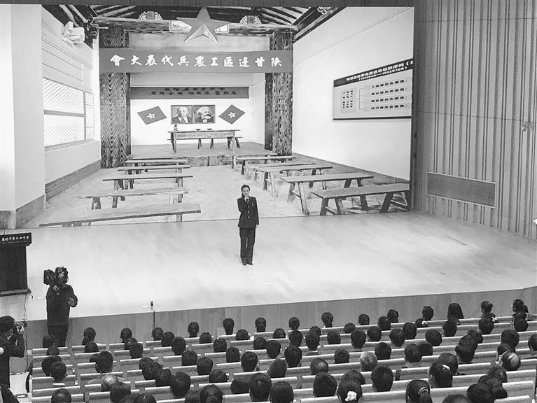 蘭州市開展“學(xué)黨史、頌黨恩、跟黨走”紅色文化進(jìn)校園活動(dòng)