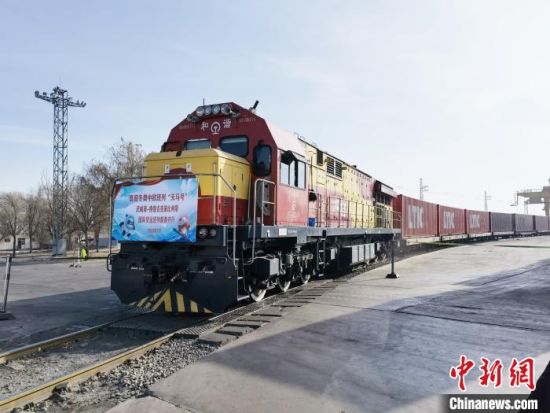 甘肅企業(yè)走出去“危中育新機” “借船出?！蓖貒H市場