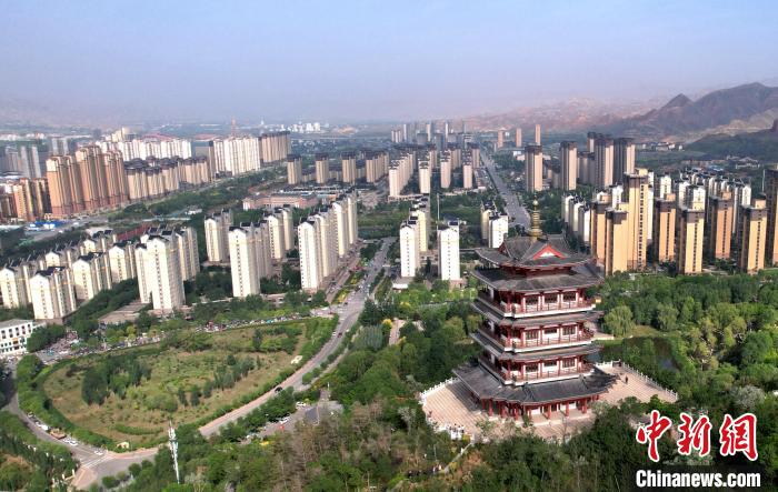 圖為“南涼古都”樂都朝陽山片區(qū)的今朝?！⊙Φ?攝