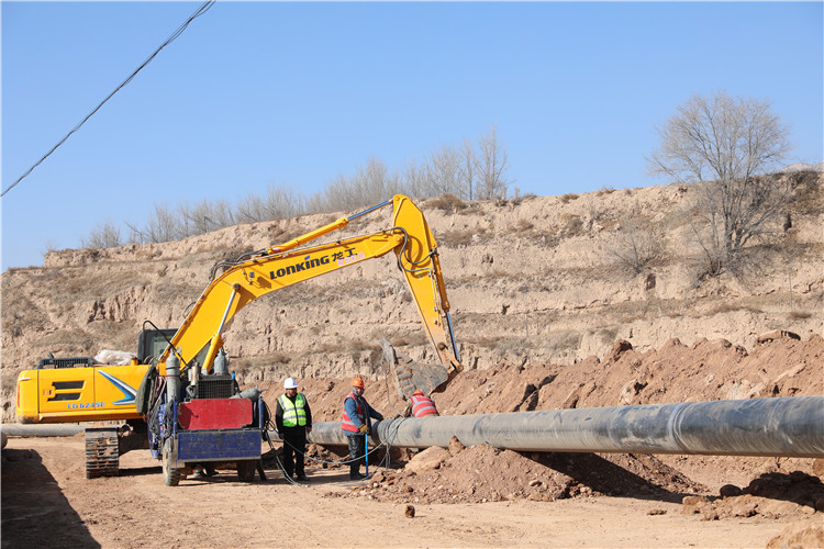 臨洮縣洮陽(yáng)水廠農(nóng)村供水鞏固提升暨城區(qū)第二水源工程現(xiàn)場(chǎng)。_副本.jpg