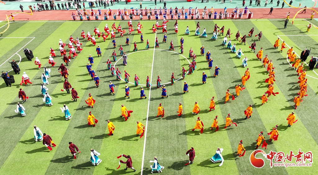 【網(wǎng)絡(luò)中國節(jié)·春節(jié)】肅南：“石榴花開”多彩社火迎元宵