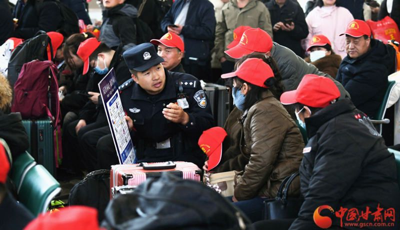 春動(dòng)隴原|甘肅首趟務(wù)工專列開行 鐵警傾力守護(hù)返崗平安