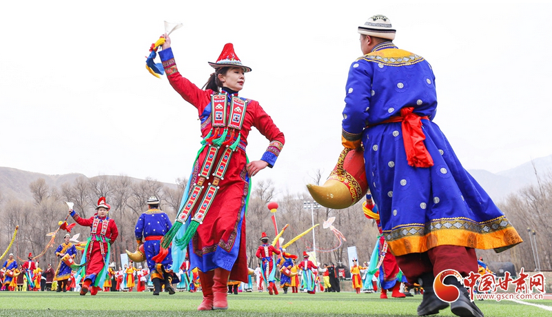 【網(wǎng)絡(luò)中國(guó)節(jié)·春節(jié)】肅南：“石榴花開”多彩社火迎元宵