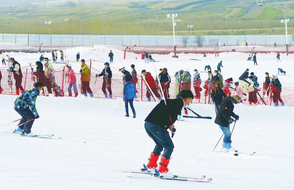 冰雪運(yùn)動(dòng)點(diǎn)燃新春活力